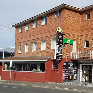 *** Hotel The Waratah Australia